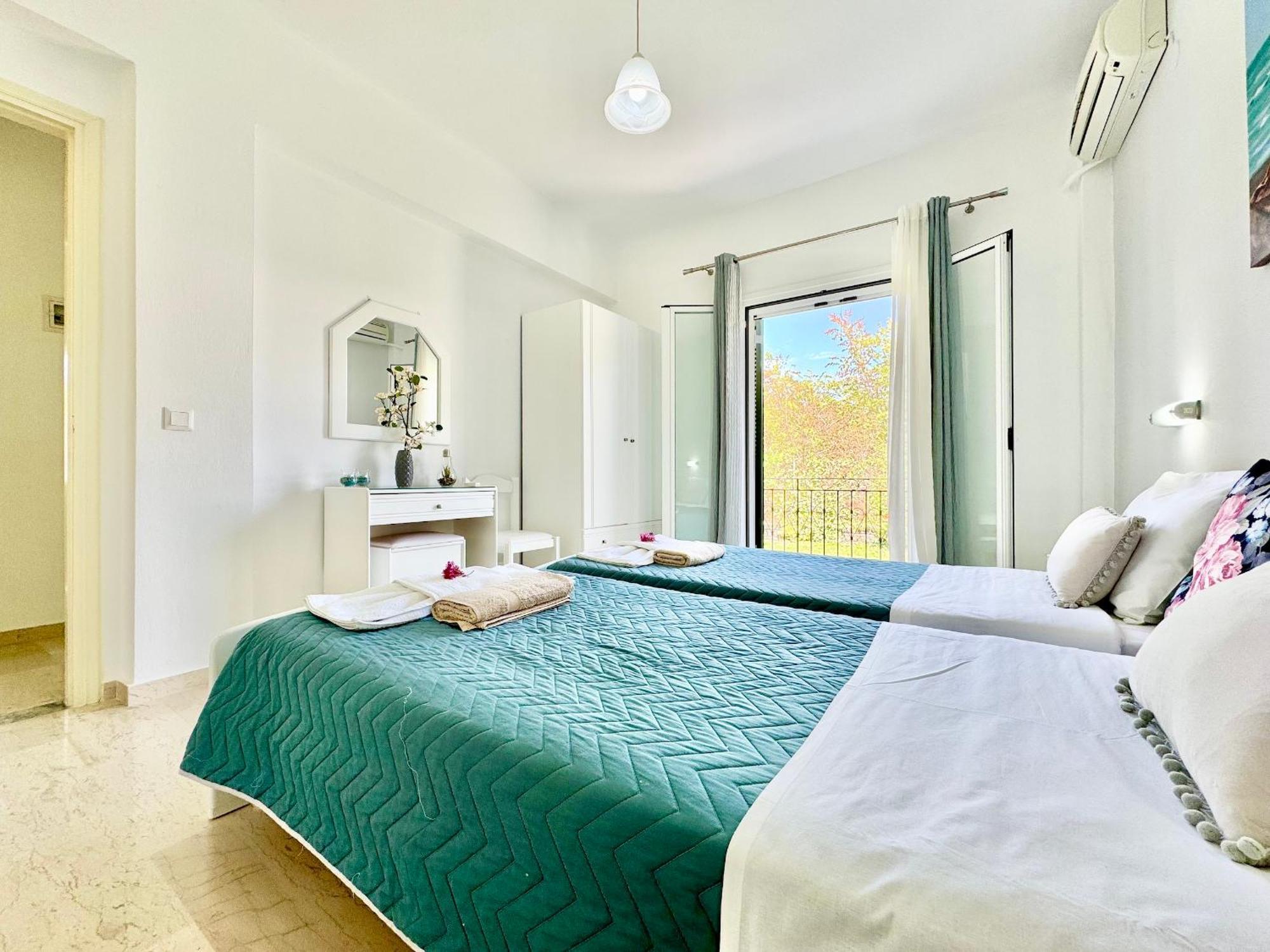 Villa Dafni With Private Pool By Dadovillas Roda  Exteriör bild
